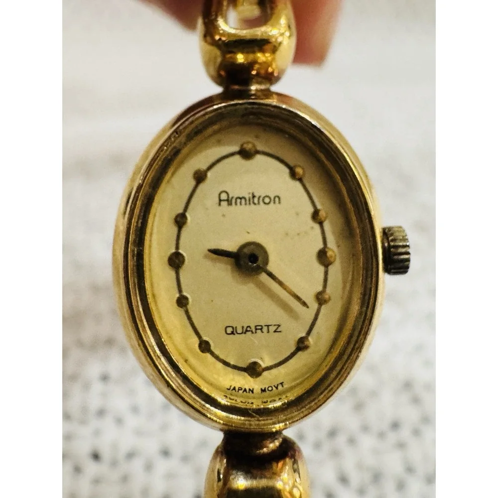 Vintage Armitron Gold Tone Bangle Bracelet Watch 24/6382 Ladies Quartz